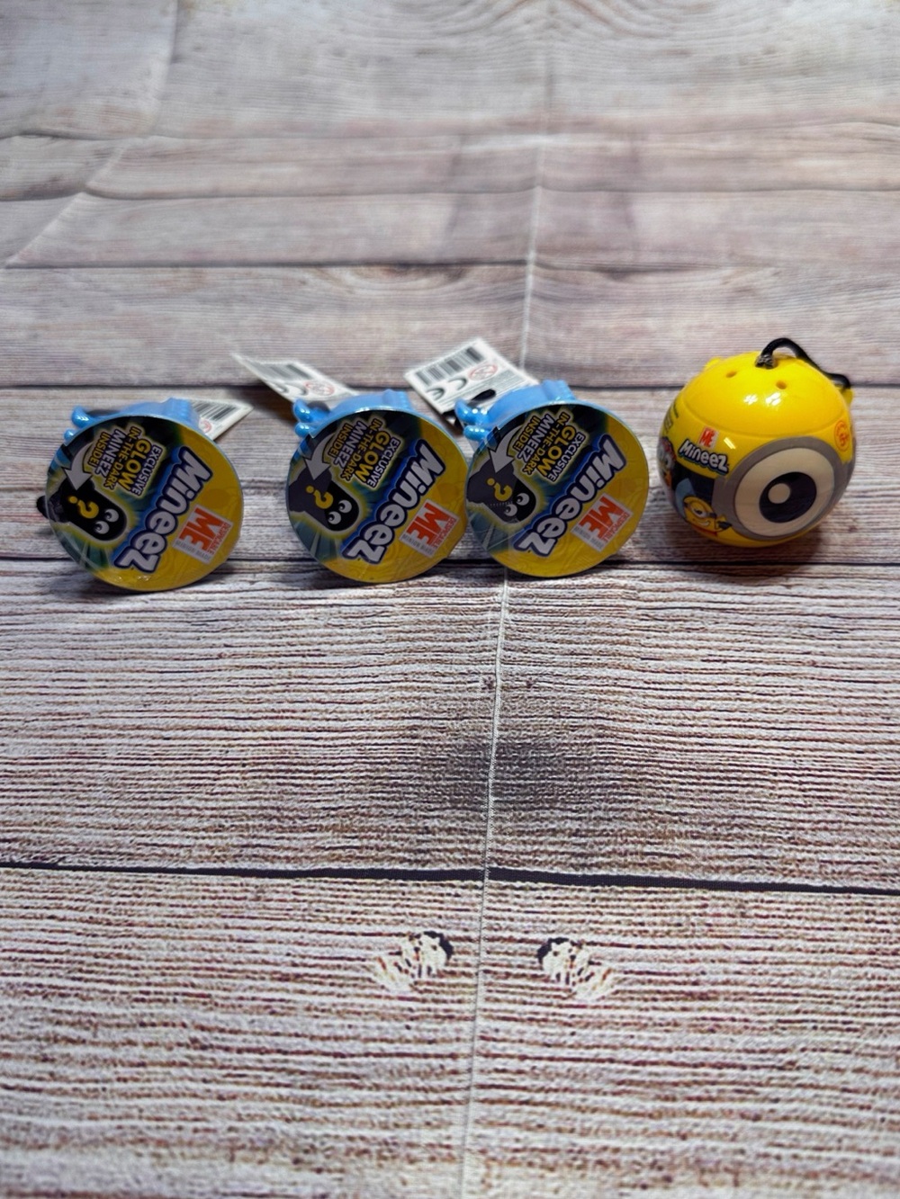 Set of 4 NWT Dispicable Me Mineez Blind Ball and Megaphone